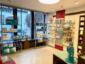 Eingangsbereich 2 Löwen Apotheke