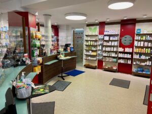 Eingangsbereich Löwen Apotheke